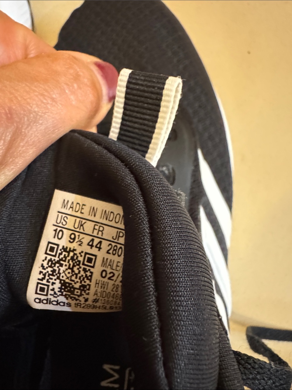 adidas Men’s Black & White Cloudfoam Athletic Sneakers - Picture 5 of 7